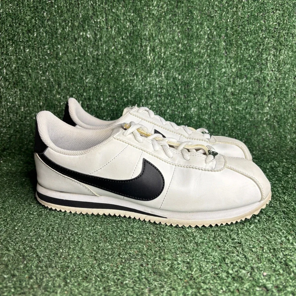 Nike Cortez Basic SL GS 904764-102 Classic Sneakers White Black Womens 8.5(7Y)‎